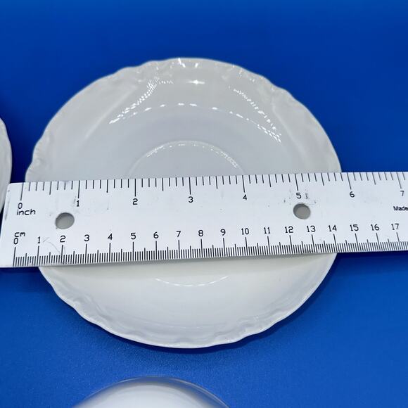 Hutschenreuther LHS Selb Bavaria Germany (2) Saucers And (2) Cups All White - Picture 3 of 6